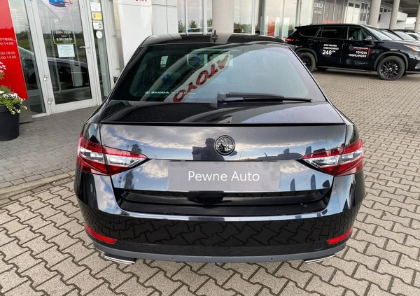 Skoda Superb cena 94500 przebieg: 113957, rok produkcji 2018 z Nowe Skalmierzyce małe 277